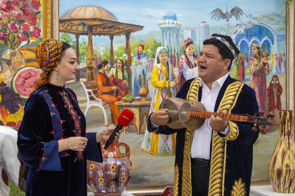Праздничное торжество в честь достижений конников и нерушимой туркмено-узбекской дружбы